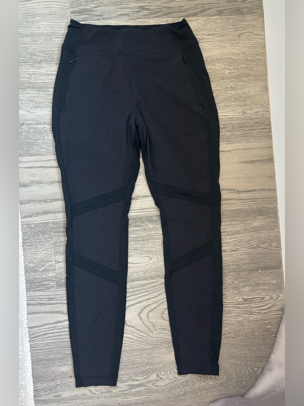 Athleta Black Zip Pocket Performance Leggings Size 8 High Rise Athletic Pants